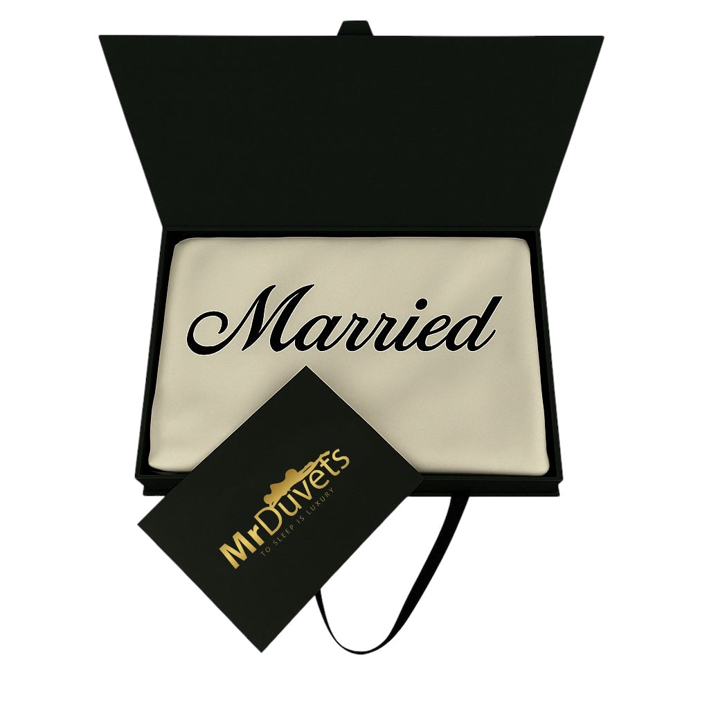 Married Personalised Pillowcase Gift Set Luxury Custom Pillowcases for Newlyweds & Couples